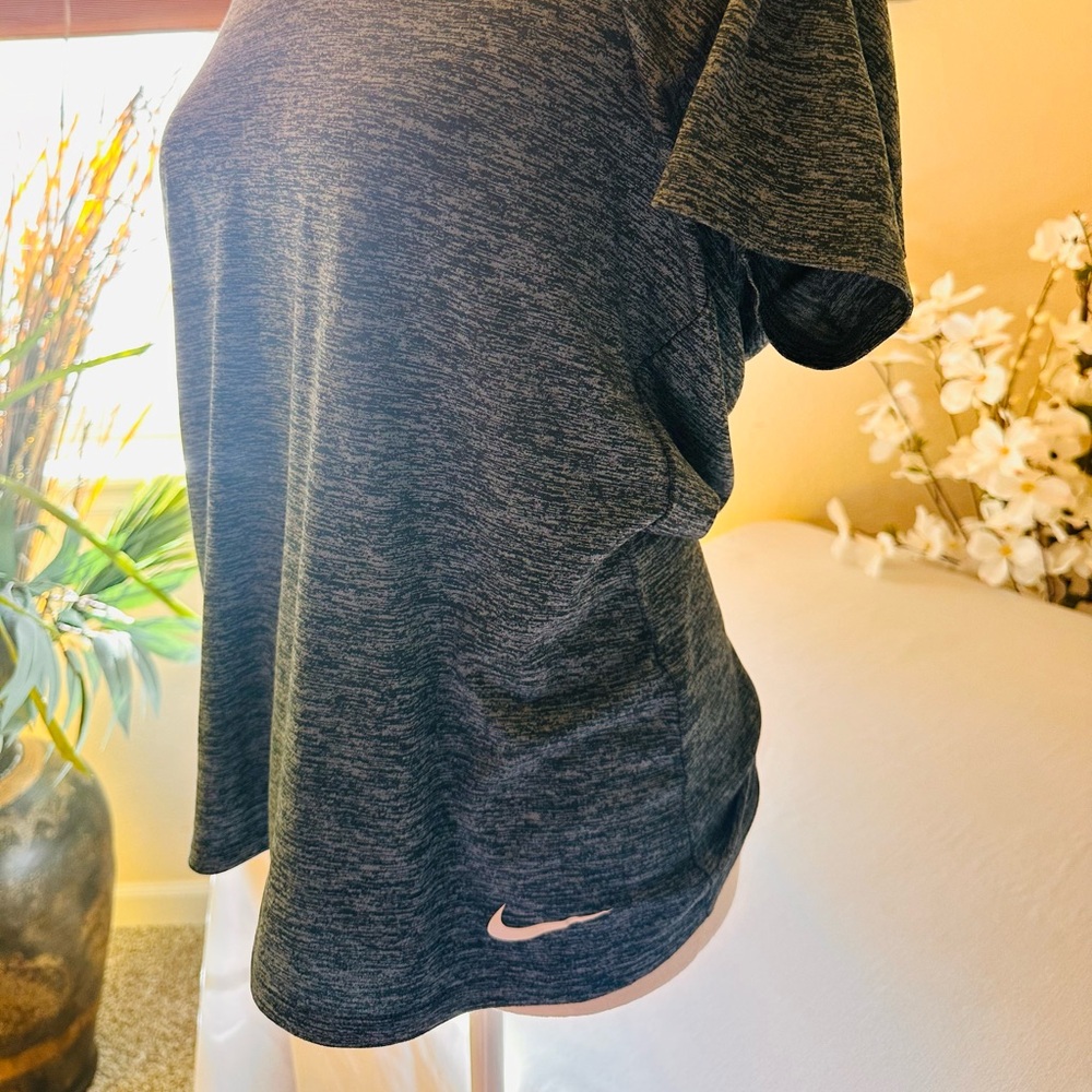 Nike Dri Fit Relaxed Gray Short Sleeve T-Shirt